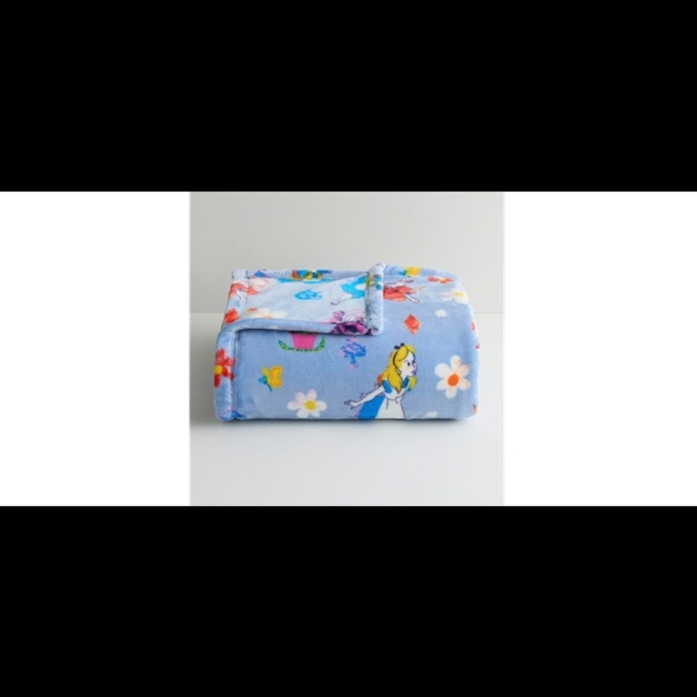 ♥️Alice In Wonderland Throw Blanket The Big One 60x72" New In Plastic Disney